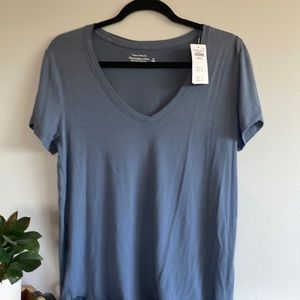 NWT Abercrombie tee
